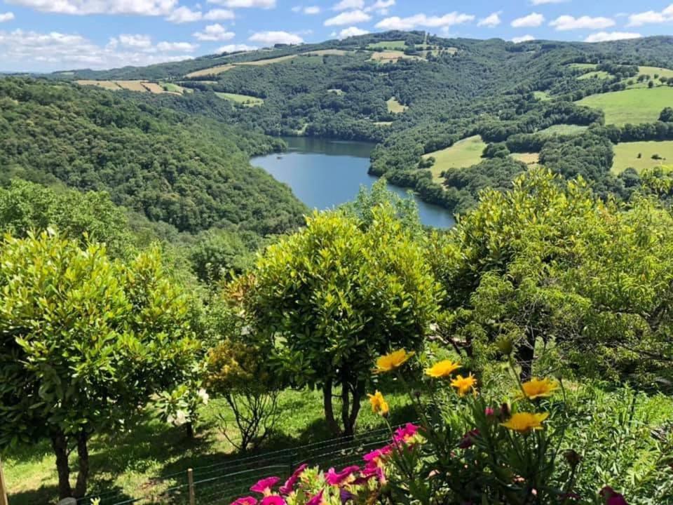 Auberge Du Lac Mandailles  ภายนอก รูปภาพ